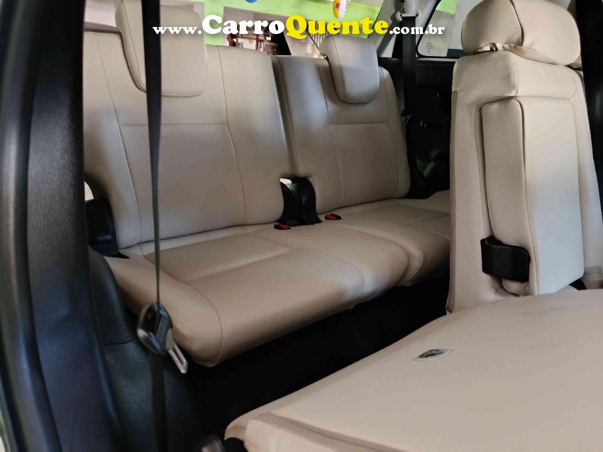Toyota HILUX SW4 2.8 SRX DIAMOND 4X4 7 LUGARES 16V TURBO INTERCOOLER DIESEL 4P AUTOMÁTICO - Loja