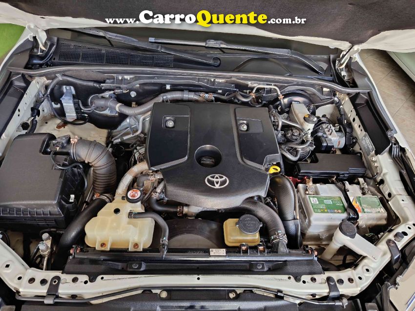 Toyota HILUX SW4 2.8 SRX DIAMOND 4X4 7 LUGARES 16V TURBO INTERCOOLER DIESEL 4P AUTOMÁTICO - Loja