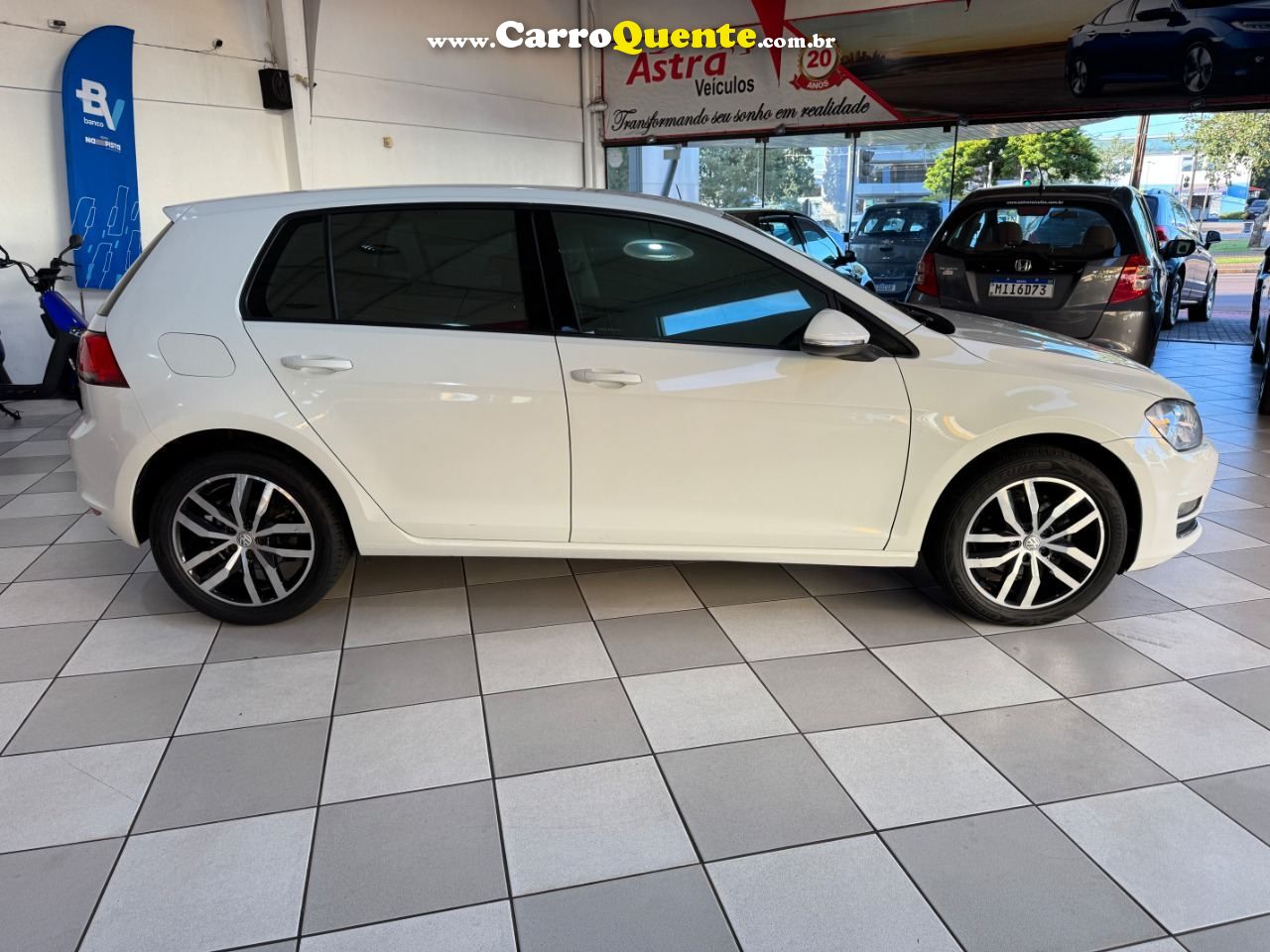 Golf Comfortline 1.4 TSi 2015/2014 Volkswagen - Loja