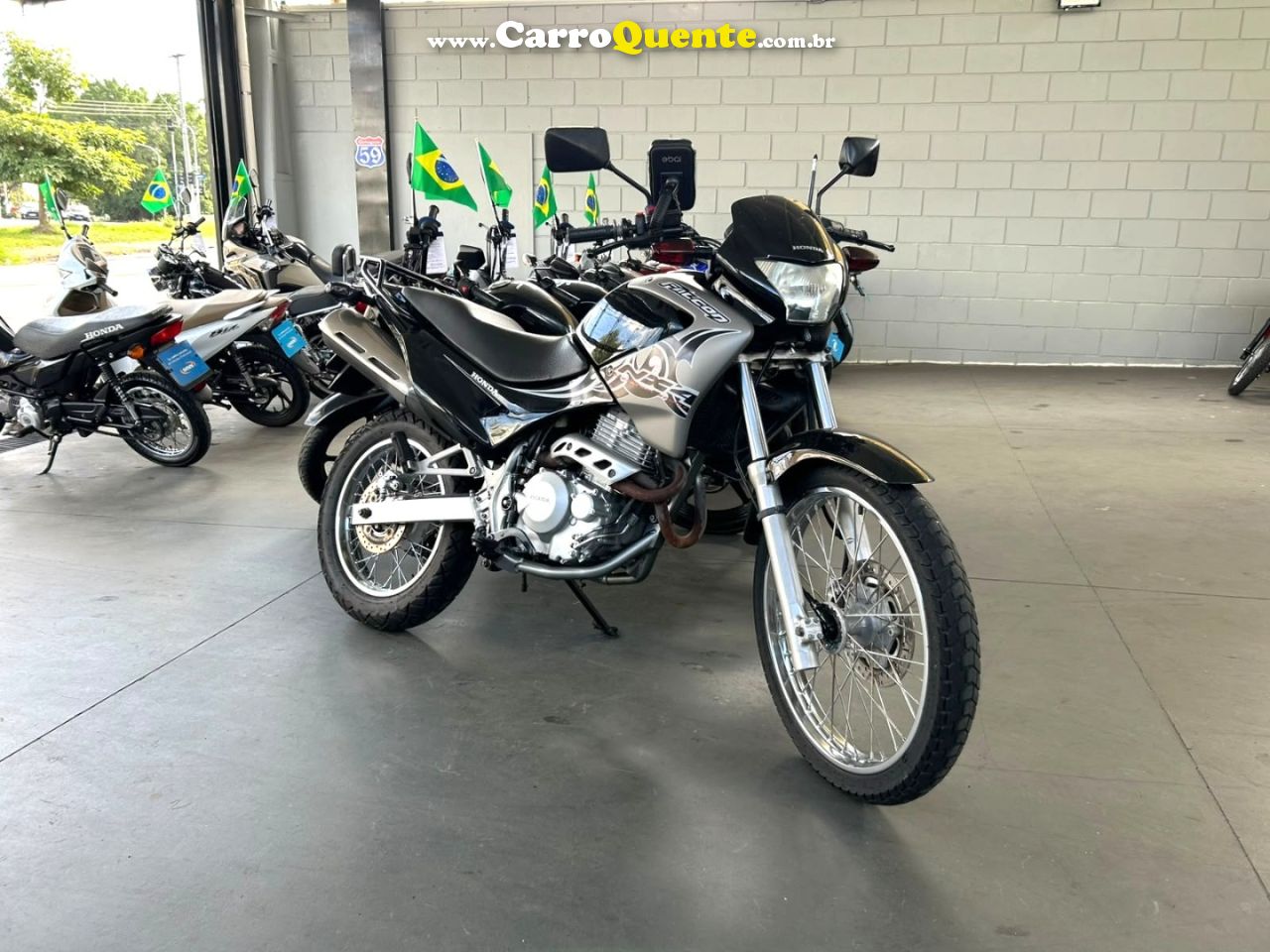 HONDA  NX4 FALCON 2006 Gasolina Manual - Loja