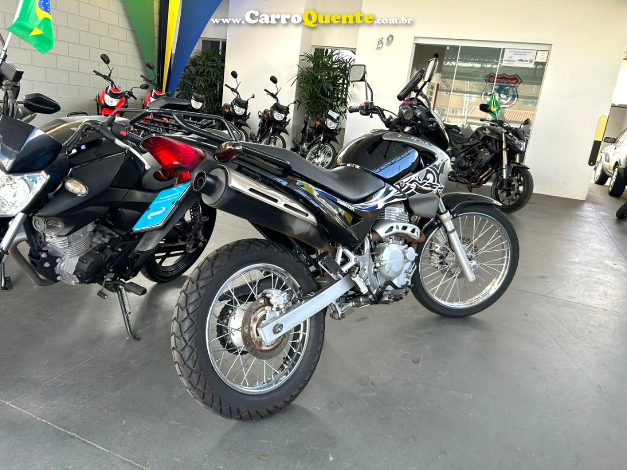 HONDA  NX4 FALCON 2006 Gasolina Manual - Loja