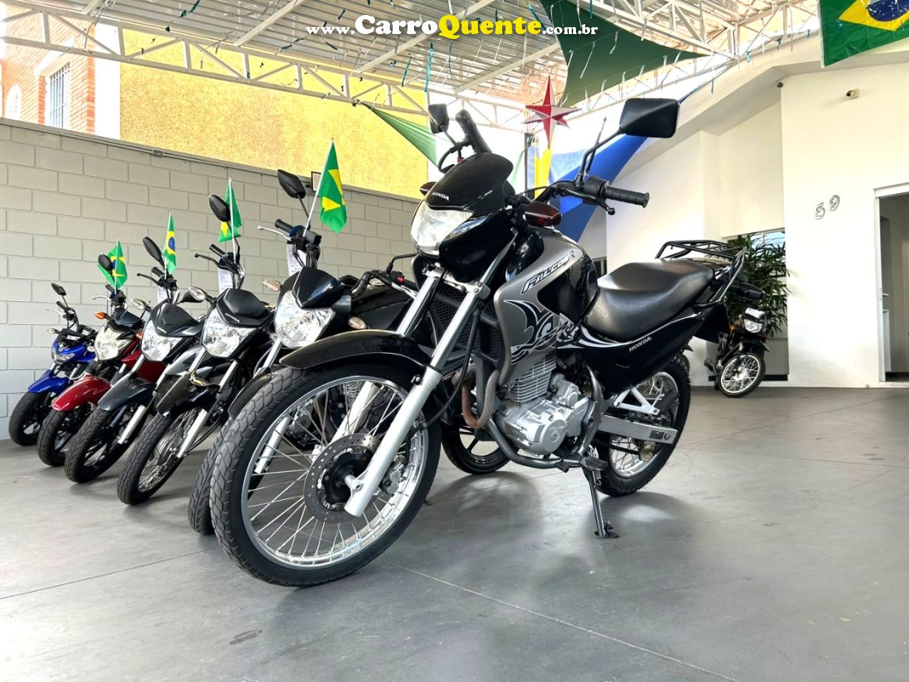 HONDA  NX4 FALCON 2006 Gasolina Manual - Loja