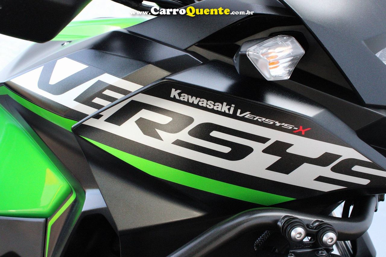KAWASAKI VERSYS-X 300 TOURER ABS 2024 - Loja