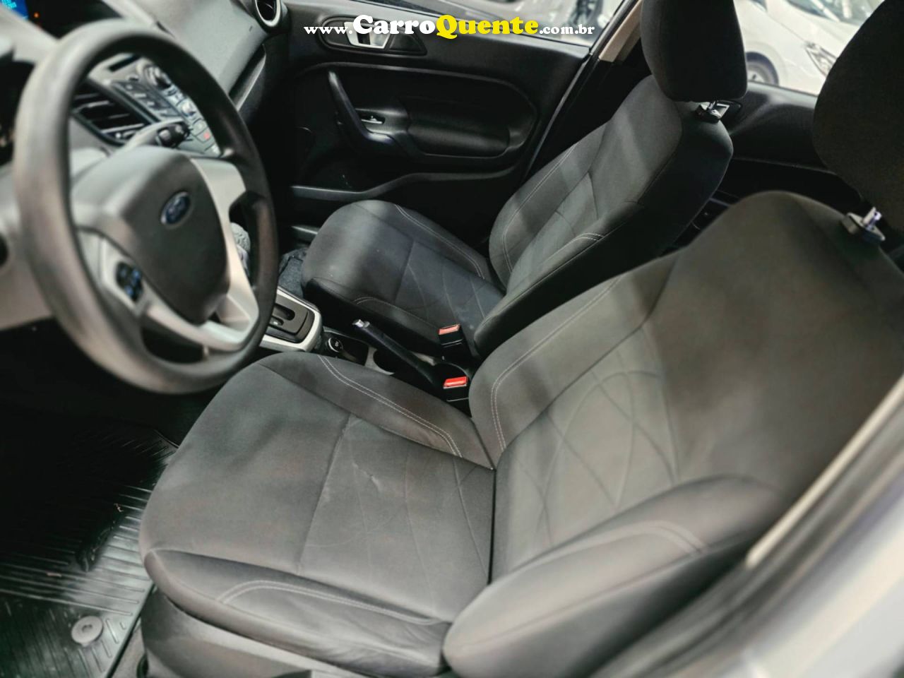 FORD FIESTA 1.6 SE SEDAN 16V 2015 - Loja