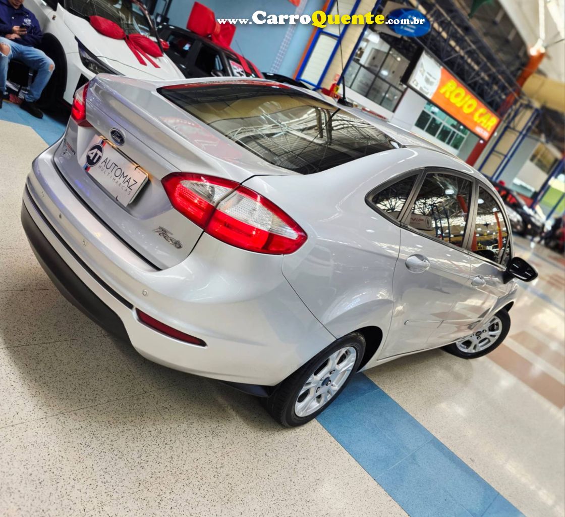 FORD FIESTA 1.6 SE SEDAN 16V 2015 - Loja