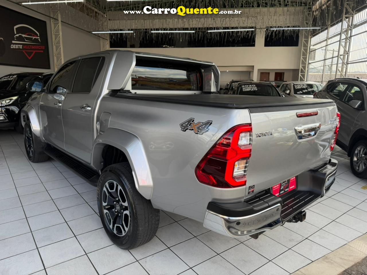 TOYOTA   HILUX CD SRX 4X4 2.8 TDI 16V DIESEL AUT.   PRATA 2024 2.8 DIESEL - Loja