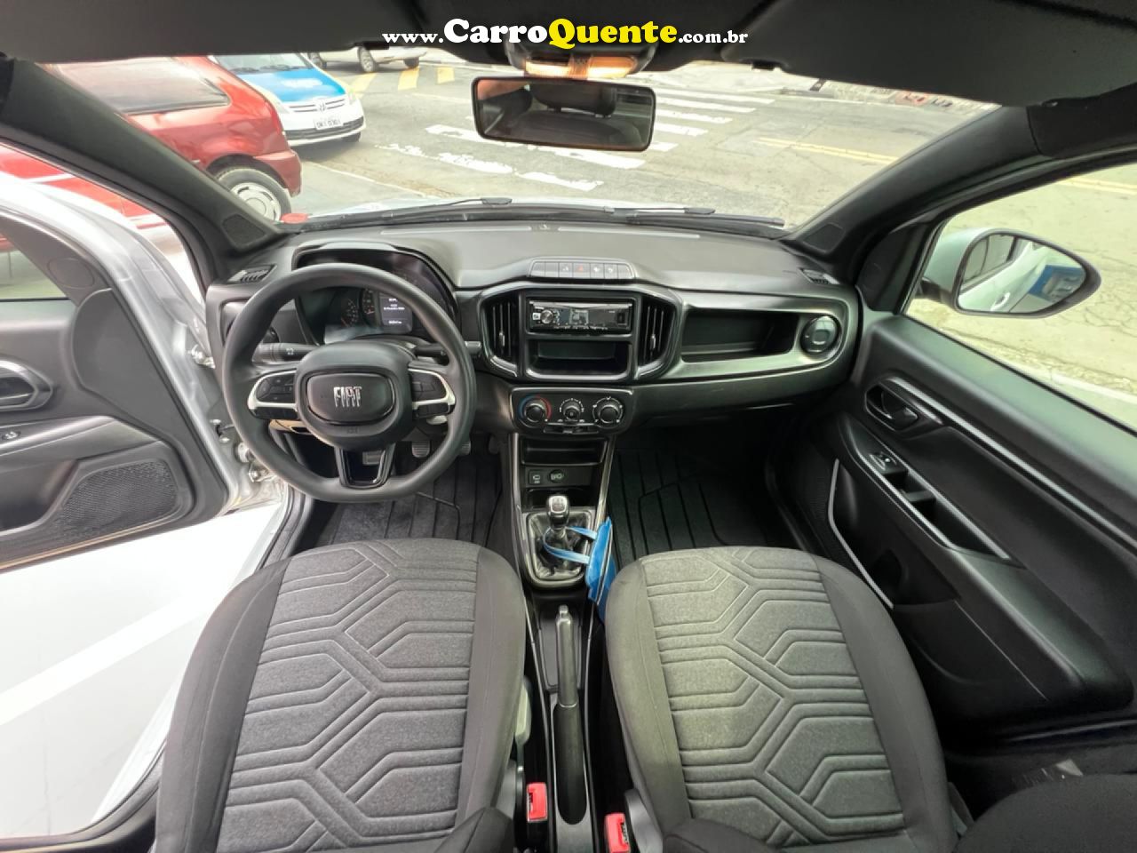 FIAT   STRADA FREEDOM 1.3 FLEX 8V  CS PLUS   PRATA 2025 1.3 FLEX - Loja