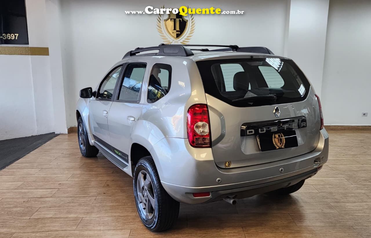 RENAULT   DUSTER DYNAMIQUE 2.0 FLEX 16V AUT.   PRATA 2014 2.0 FLEX - Loja