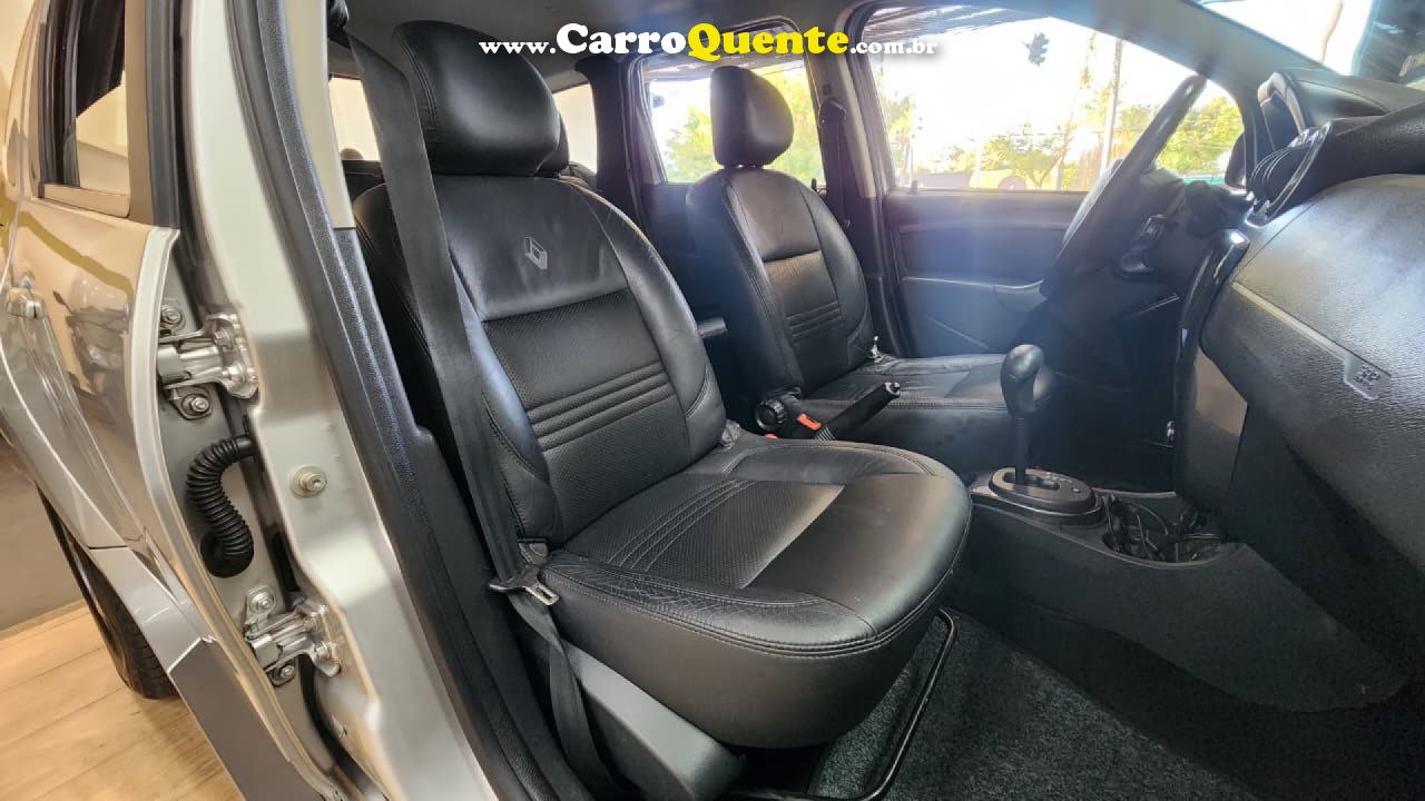 RENAULT   DUSTER DYNAMIQUE 2.0 FLEX 16V AUT.   PRATA 2014 2.0 FLEX - Loja