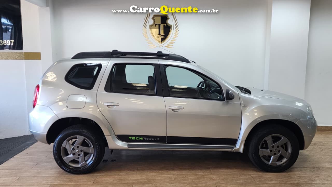 RENAULT   DUSTER DYNAMIQUE 2.0 FLEX 16V AUT.   PRATA 2014 2.0 FLEX - Loja