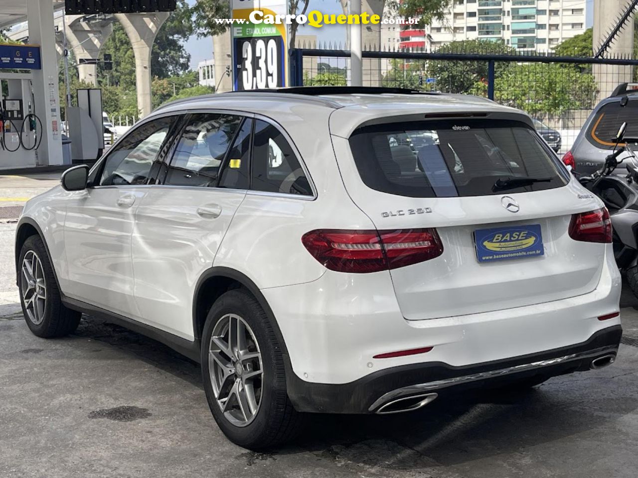 MERCEDES-BENZ   GLC 250 4MATIC 2.0 TB 16V AUT.   BRANCO 2016 2.0 GASOLINA - Loja