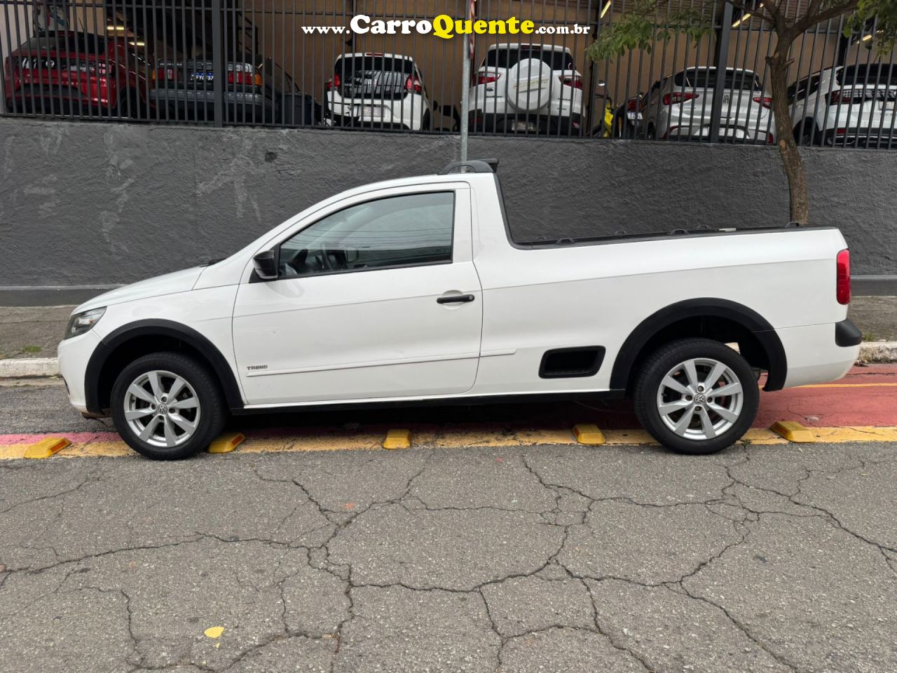 VOLKSWAGEN   SAVEIRO 1.6 MI 1.6 MI TOTAL FLEX 8V   BRANCO 2013 1.6 FLEX - Loja