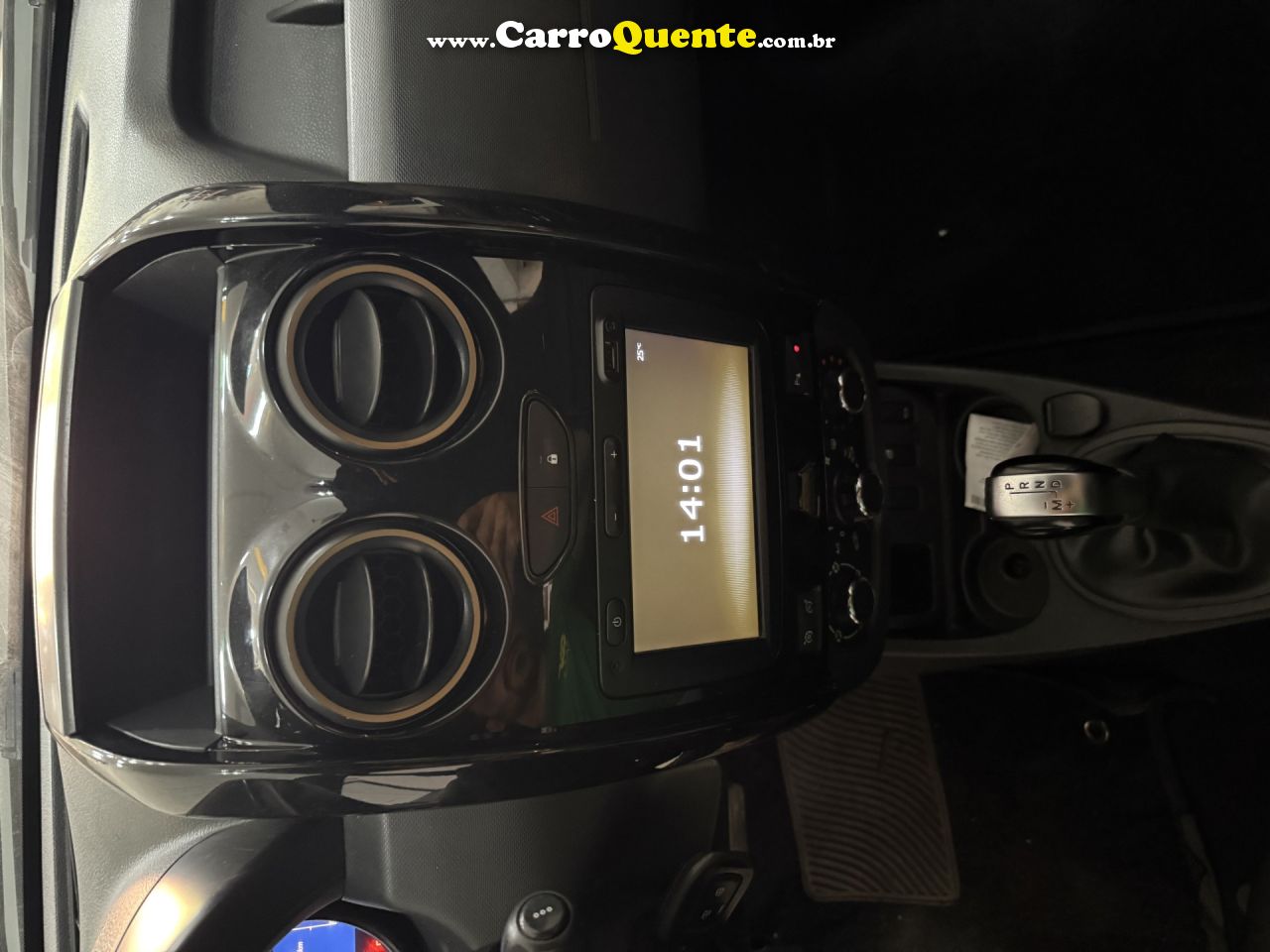 RENAULT   DUSTER DYNAMIQUE 2.0 FLEX 16V AUT.   BRANCO 2017 2.0 FLEX - Loja