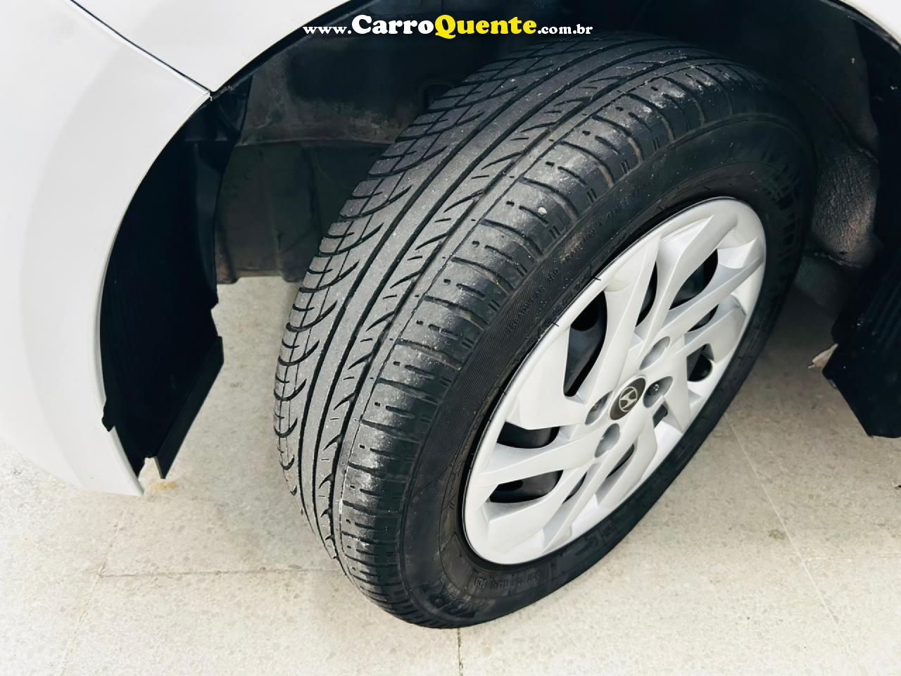 HYUNDAI   HB20 COMF.C.PLUSC.STYLE 1.0 FLEX 12V   BRANCO 2017 1.0 FLEX - Loja