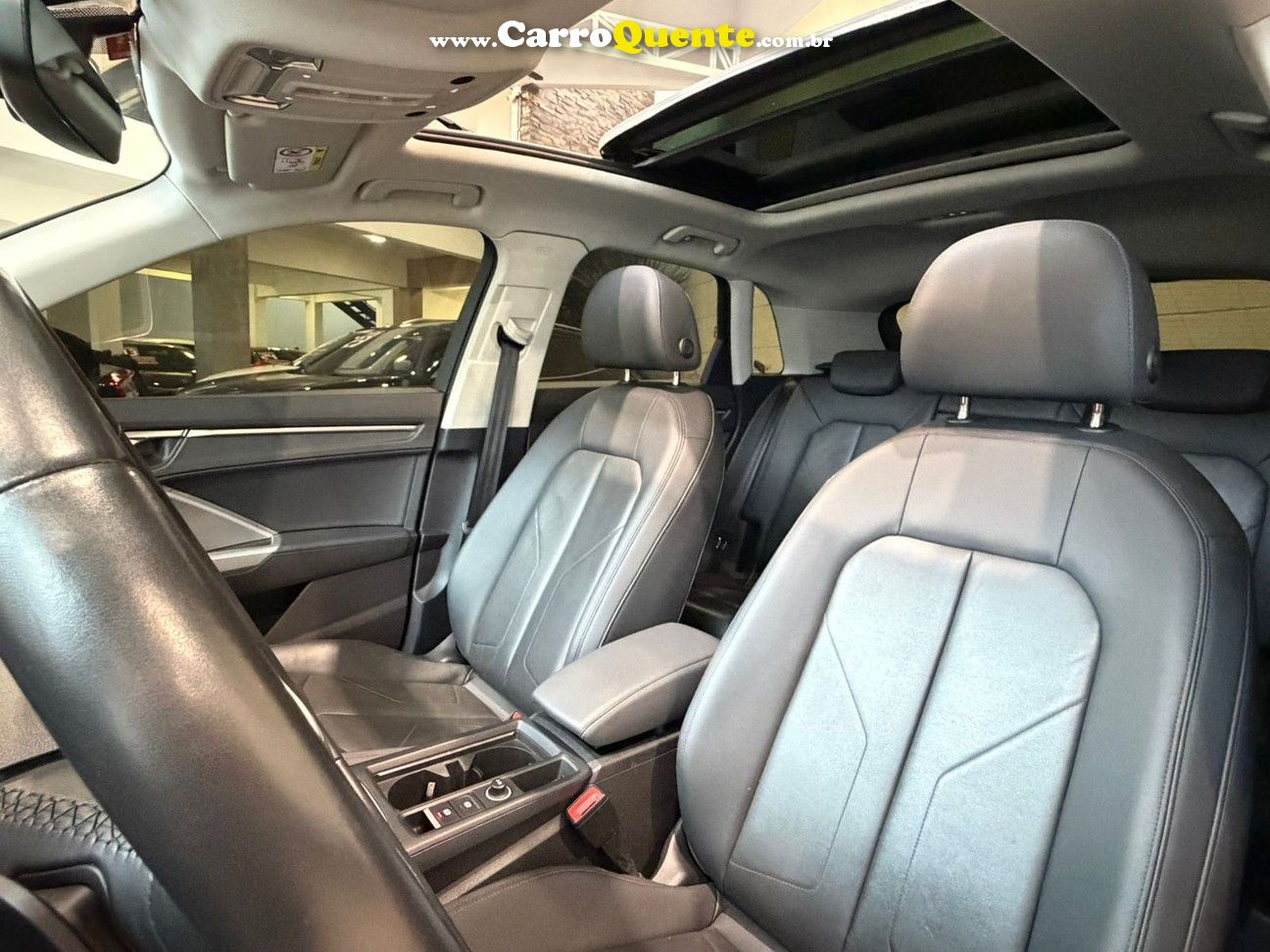 AUDI Q3 2022 - Loja