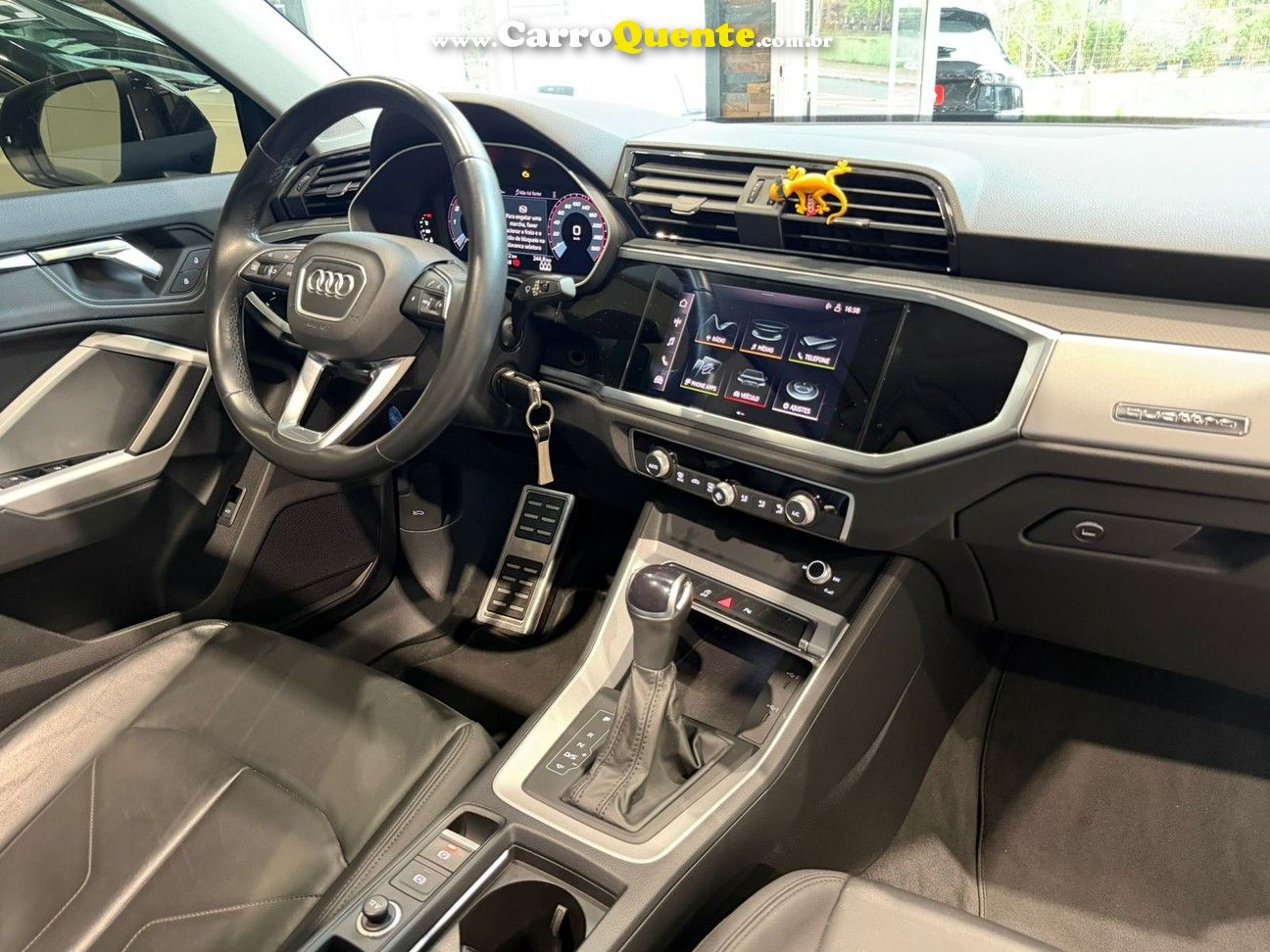AUDI Q3 2022 - Loja
