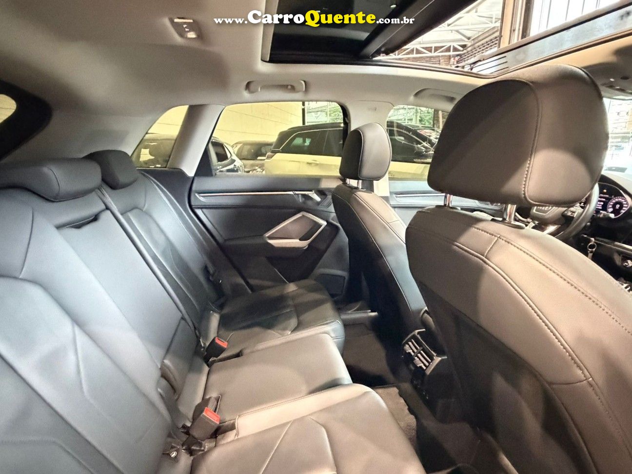 AUDI Q3 2022 - Loja