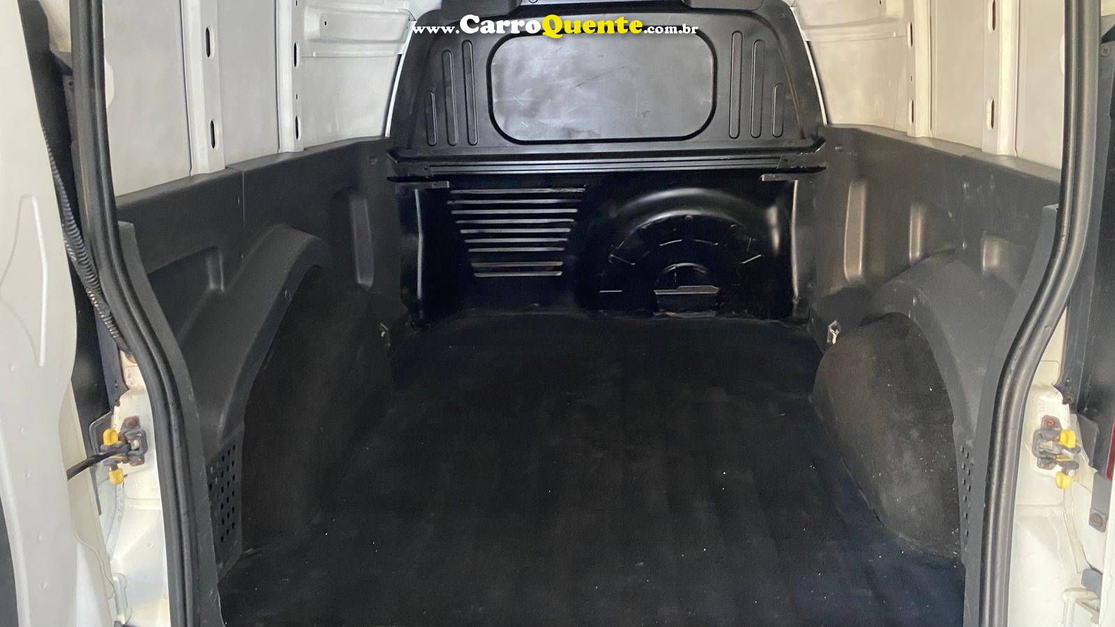 FIAT FIORINO 1.4 MPI FURGÃO 8V 2015 - Loja