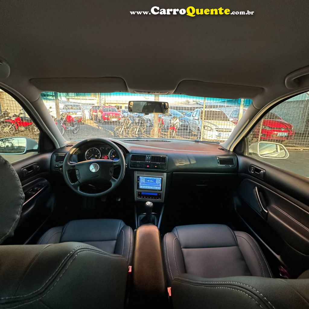 VOLKSWAGEN   GOLF SPORTLINE 1.6 MI TOTAL FLEX 8V 4P   BRANCO 2011 1.6 FLEX - Loja