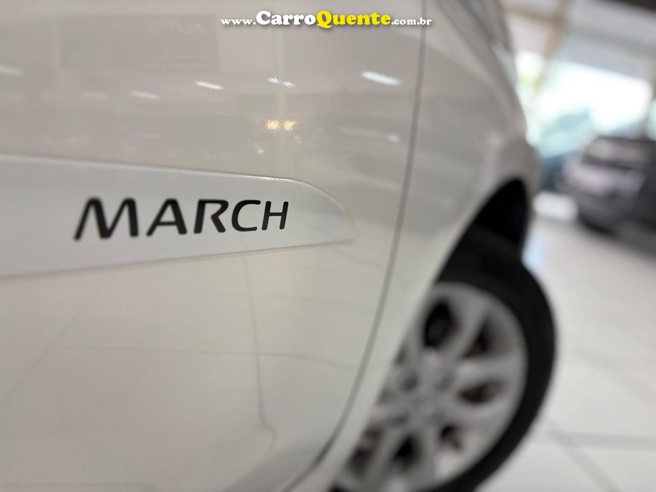 NISSAN MARCH 2017 - Loja