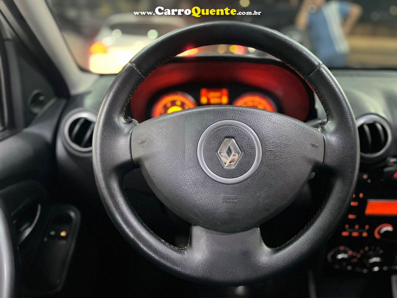 RENAULT   SANDERO EXPRESSION HI-FLEX 1.0 16V 5P   BRANCO 2014 1.0 GASOLINA - Loja