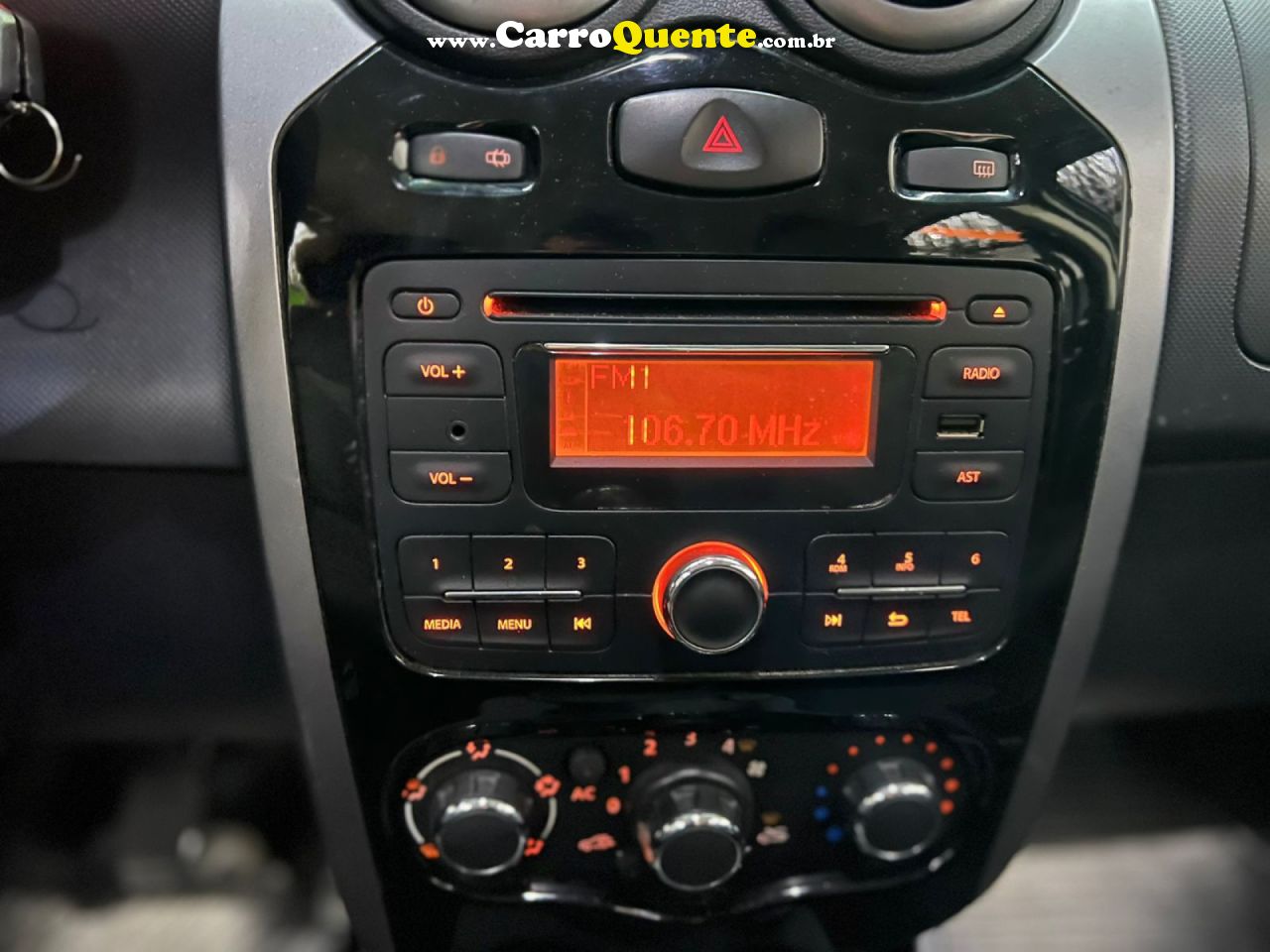 RENAULT   SANDERO EXPRESSION HI-FLEX 1.0 16V 5P   BRANCO 2014 1.0 GASOLINA - Loja