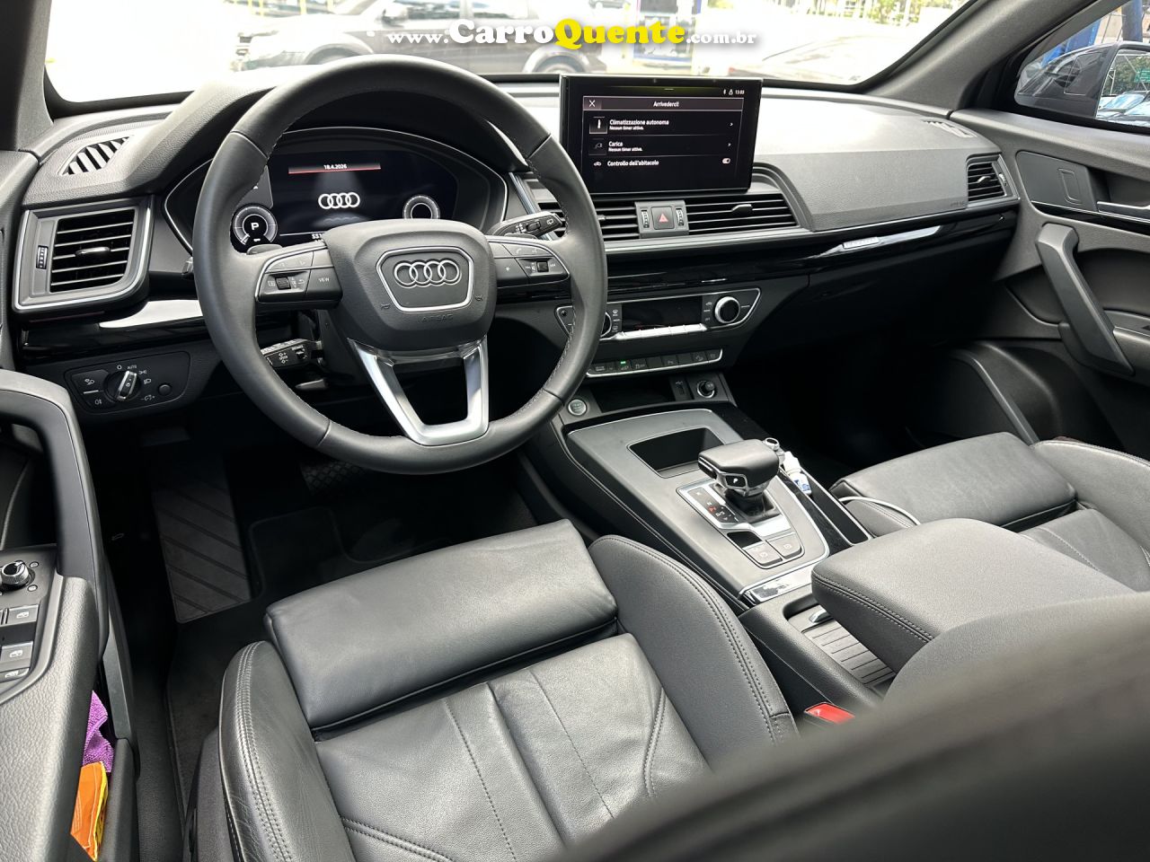 AUDI   Q5 PERF. BLACK 2.0 TFSIE S.TR. QT (HIB.)   CINZA 2023 2.0 GASOLINA E ELÉTRICO - Loja