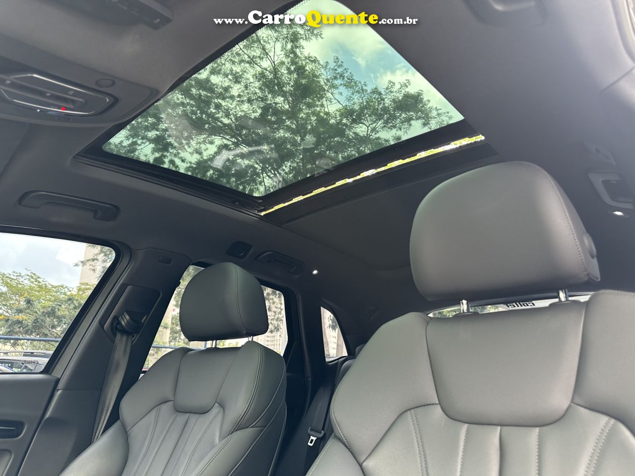 AUDI   Q5 PERF. BLACK 2.0 TFSIE S.TR. QT (HIB.)   CINZA 2023 2.0 GASOLINA E ELÉTRICO - Loja