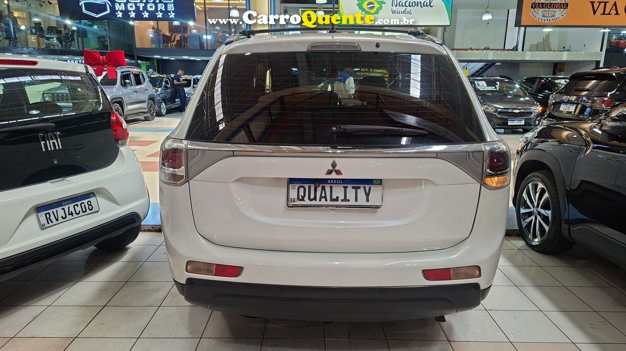 MITSUBISHI OUTLANDER 2.0 16V 2014 - Loja