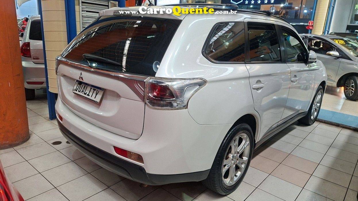 MITSUBISHI OUTLANDER 2.0 16V 2014 - Loja