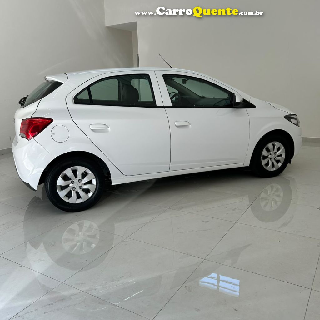 CHEVROLET   ONIX HATCH LT 1.0 8V FLEXPOWER 5P MEC.   BRANCO 2019 1.0 FLEX - Loja