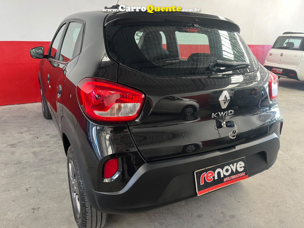 RENAULT   KWID ZEN 1.0 FLEX 12V 5P MEC.   PRETO 2024 1.0 FLEX - Loja