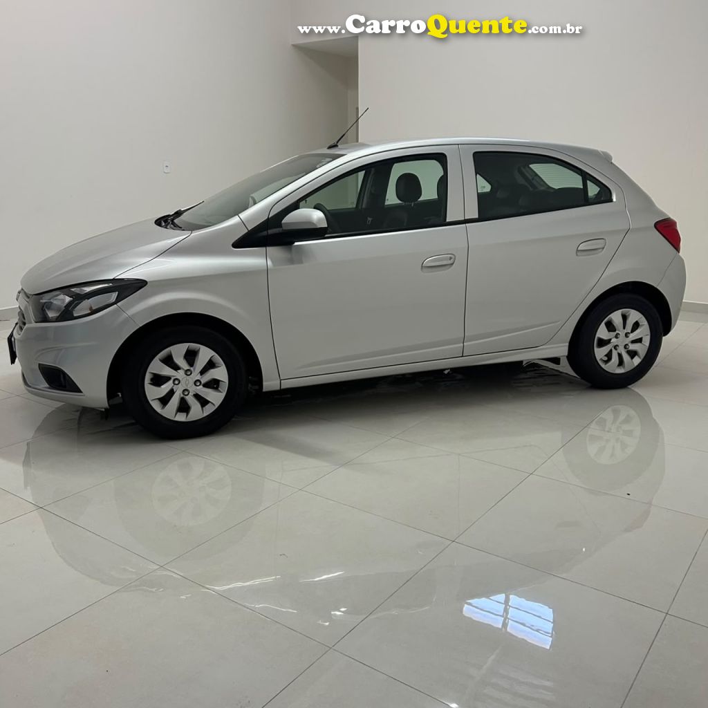 CHEVROLET   ONIX HATCH LT 1.0 8V FLEXPOWER 5P MEC.   PRATA 2019 1.0 FLEX - Loja