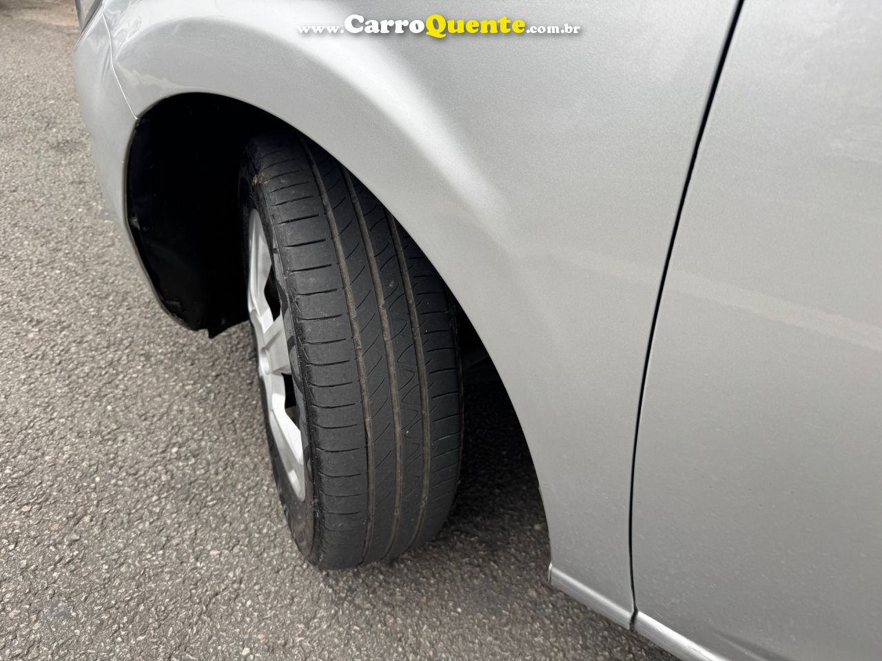 CHEVROLET   ONIX HATCH LT 1.0 8V FLEXPOWER 5P MEC.   PRATA 2019 1.0 FLEX - Loja