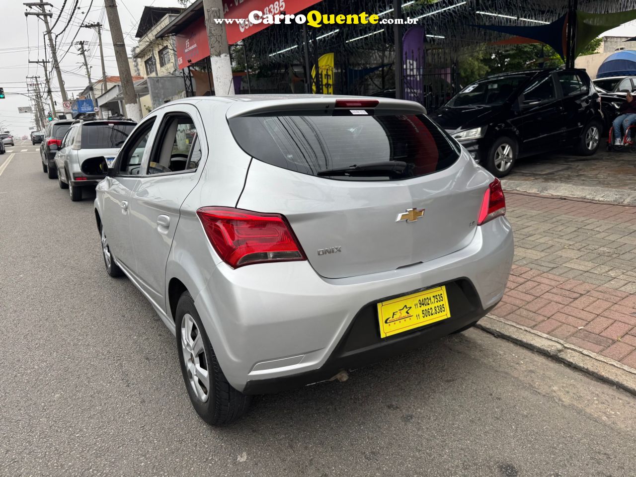 CHEVROLET   ONIX HATCH LT 1.0 8V FLEXPOWER 5P MEC.   PRATA 2019 1.0 FLEX - Loja