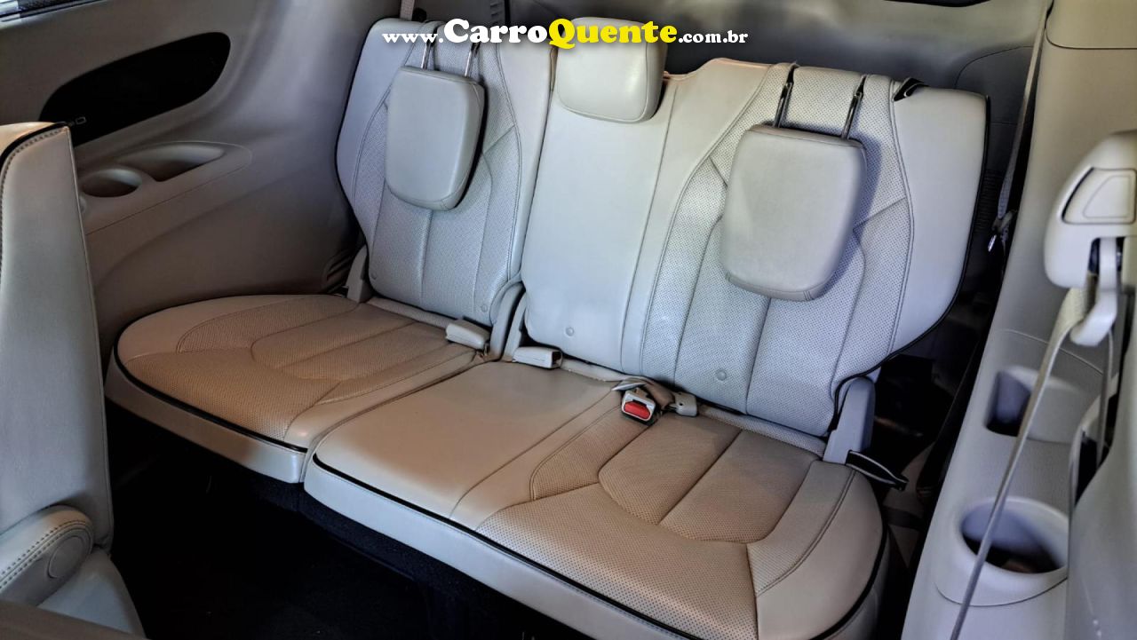 CHRYSLER   CHRYSLER PACIFICA 3.6 V6 E-HYBRID LIMITED    PRETO 2018 3.6 GASOLINA E ELÉTRICO - Loja