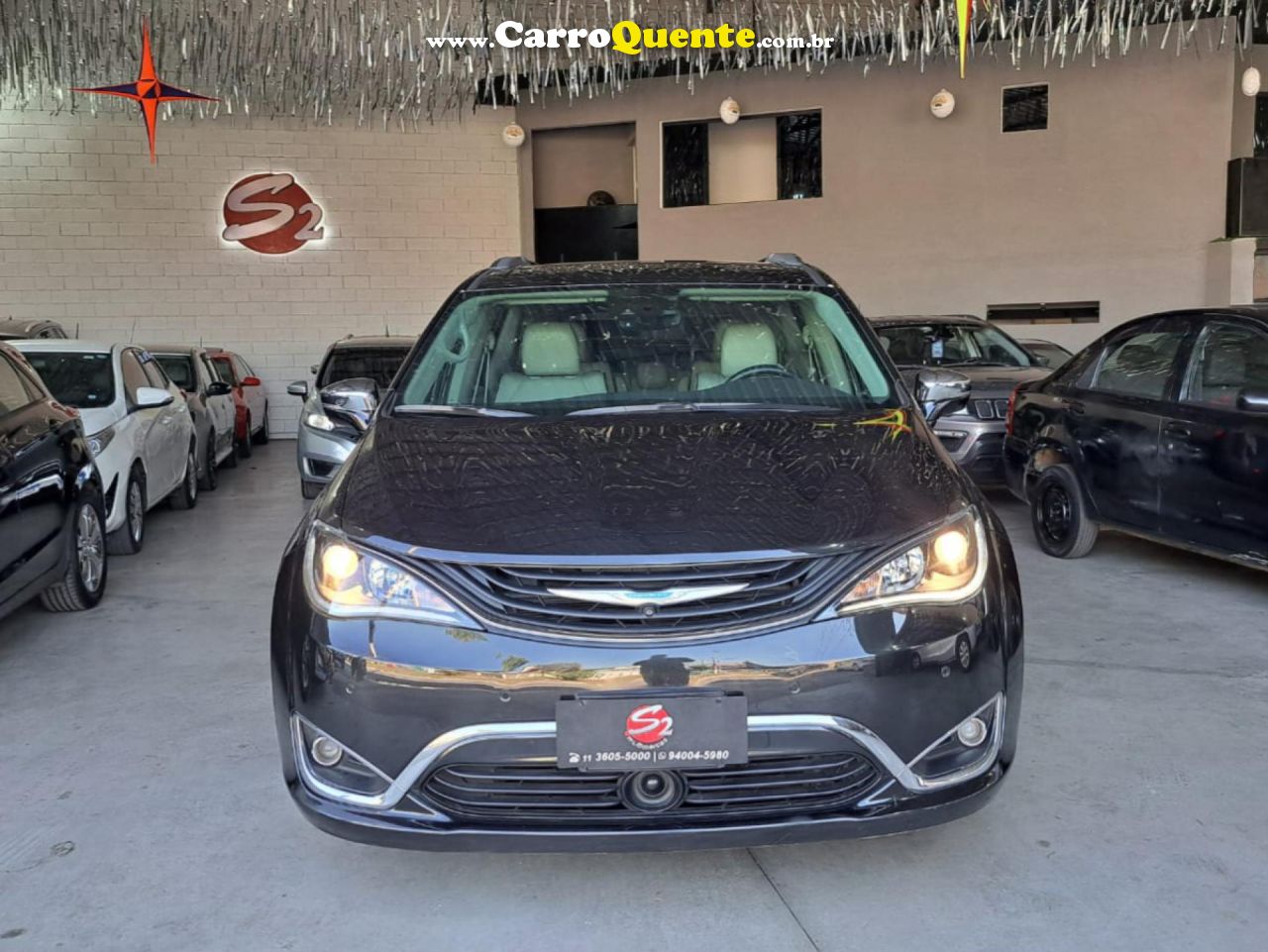 CHRYSLER   CHRYSLER PACIFICA 3.6 V6 E-HYBRID LIMITED    PRETO 2018 3.6 GASOLINA E ELÉTRICO - Loja