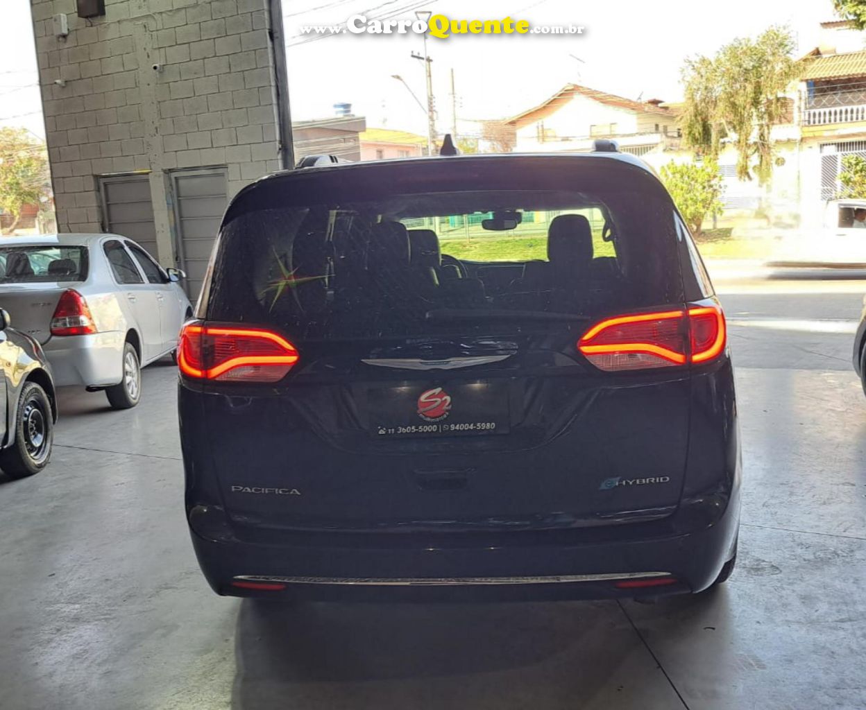 CHRYSLER   CHRYSLER PACIFICA 3.6 V6 E-HYBRID LIMITED    PRETO 2018 3.6 GASOLINA E ELÉTRICO - Loja