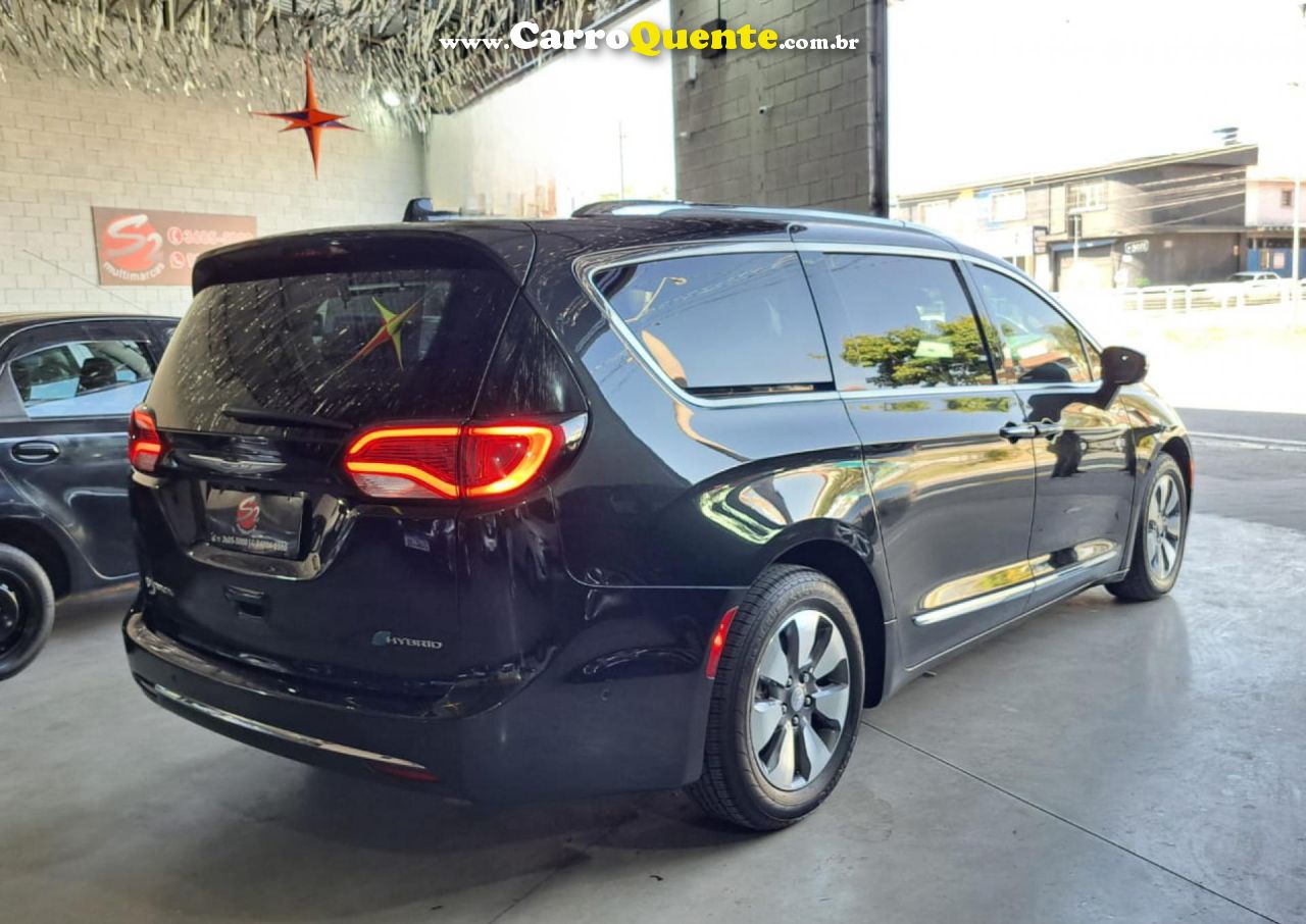 CHRYSLER   CHRYSLER PACIFICA 3.6 V6 E-HYBRID LIMITED    PRETO 2018 3.6 GASOLINA E ELÉTRICO - Loja
