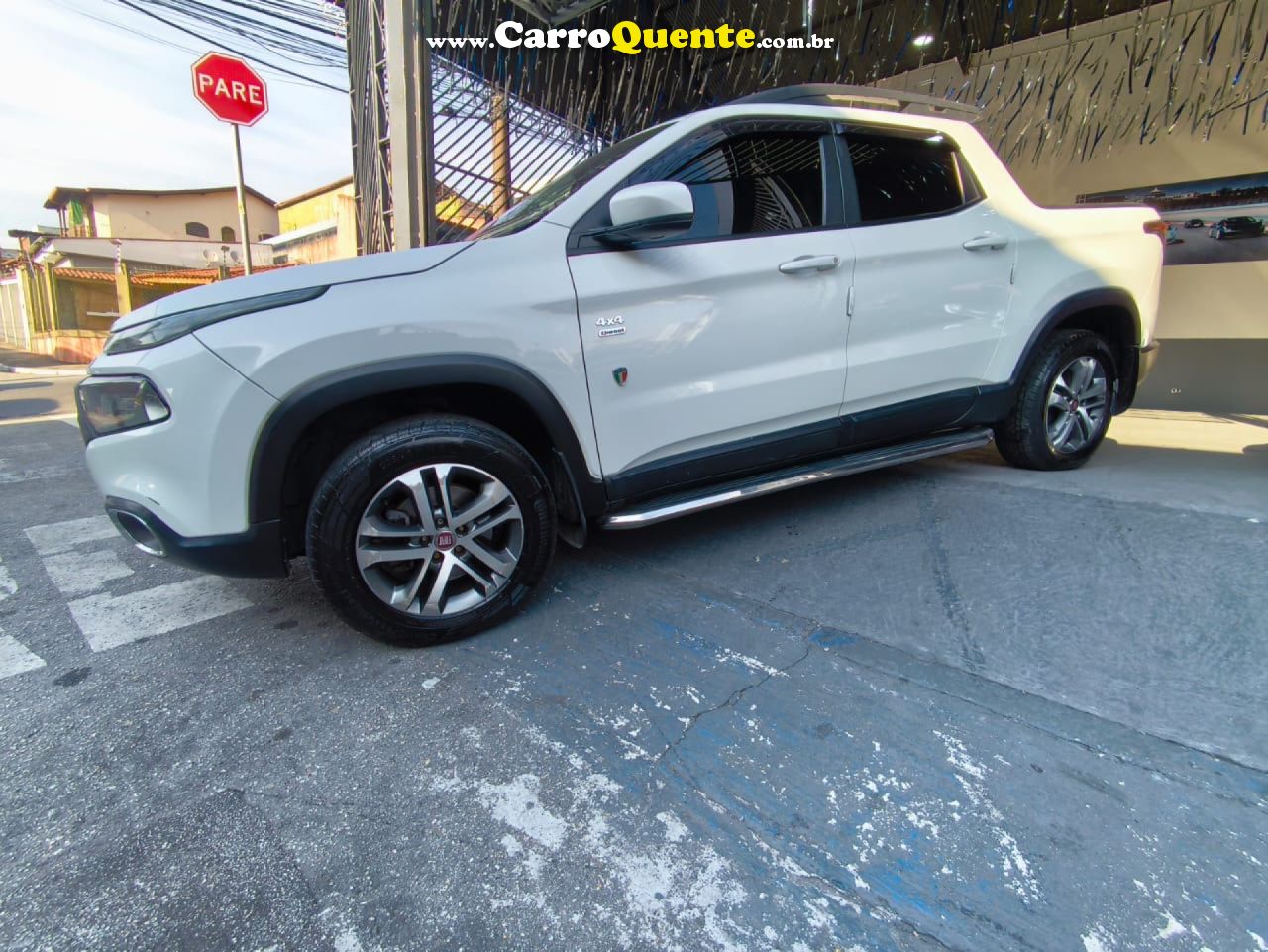 FIAT   TORO FREEDOM 2.0 16V 4X4 DIESEL AUT.   BRANCO 2019 2.0 DIESEL - Loja