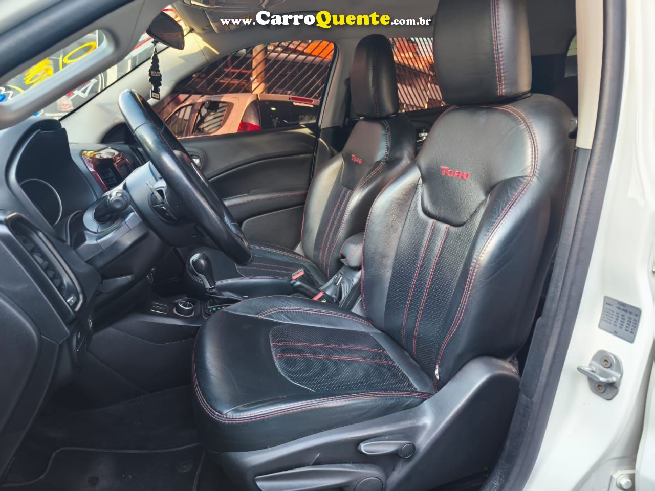 FIAT   TORO FREEDOM 2.0 16V 4X4 DIESEL AUT.   BRANCO 2019 2.0 DIESEL - Loja
