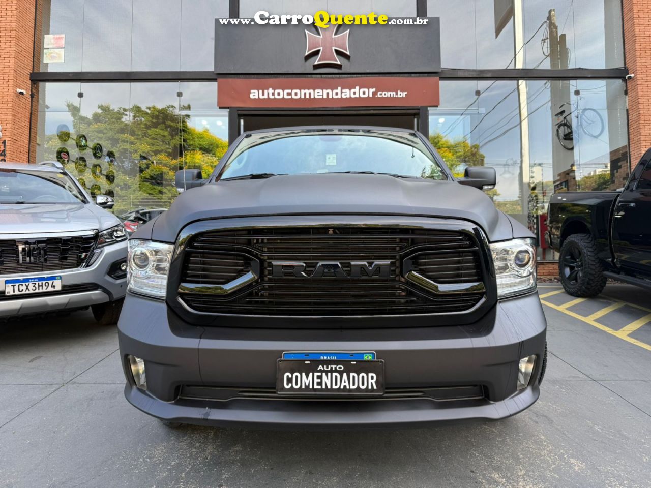 RAM   CLASSIC LARAMIE NIGHT ED. 5.7 4X4 AUT.   PRETO 2023 5.7 GASOLINA - Loja