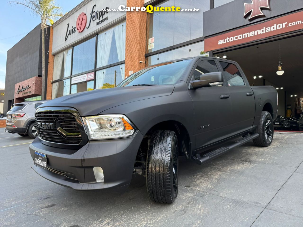 RAM   CLASSIC LARAMIE NIGHT ED. 5.7 4X4 AUT.   PRETO 2023 5.7 GASOLINA - Loja
