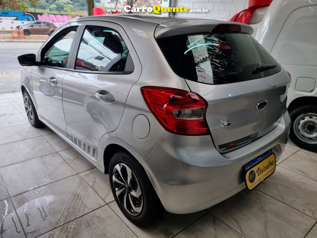 FORD   KA 1.0 SESE PLUS TIVCT FLEX 5P   PRATA 2018 1.0 FLEX - Loja