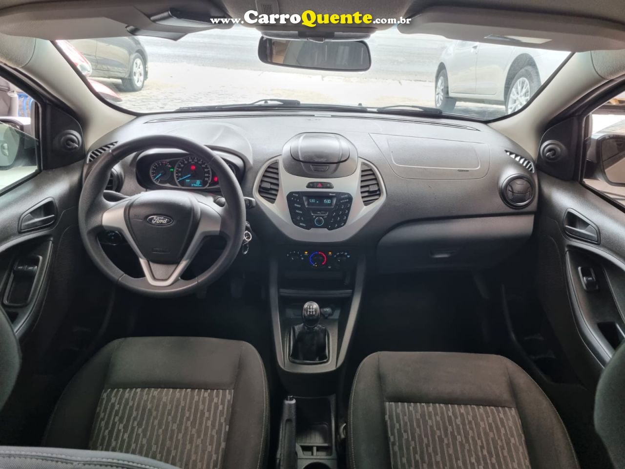 FORD   KA 1.0 SESE PLUS TIVCT FLEX 5P   PRATA 2018 1.0 FLEX - Loja