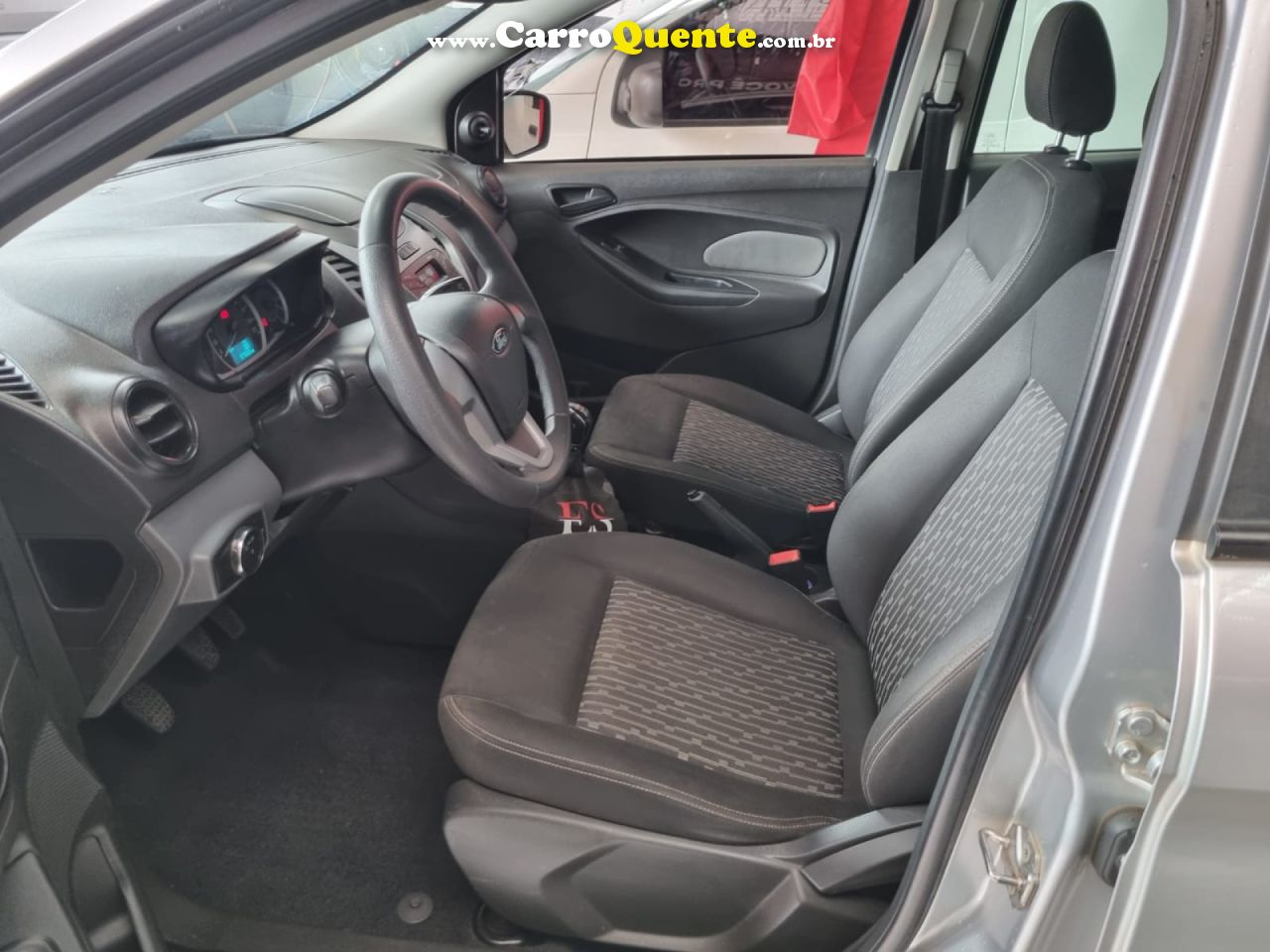 FORD   KA 1.0 SESE PLUS TIVCT FLEX 5P   PRATA 2018 1.0 FLEX - Loja