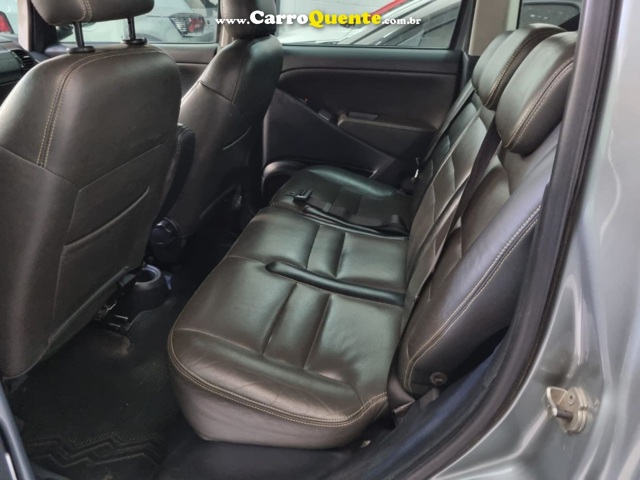 FIAT   IDEA ADVENT. ADV.LOCKER 1.8 MPI FLEX 5P   DOURADO 2016 1.8 FLEX - Loja