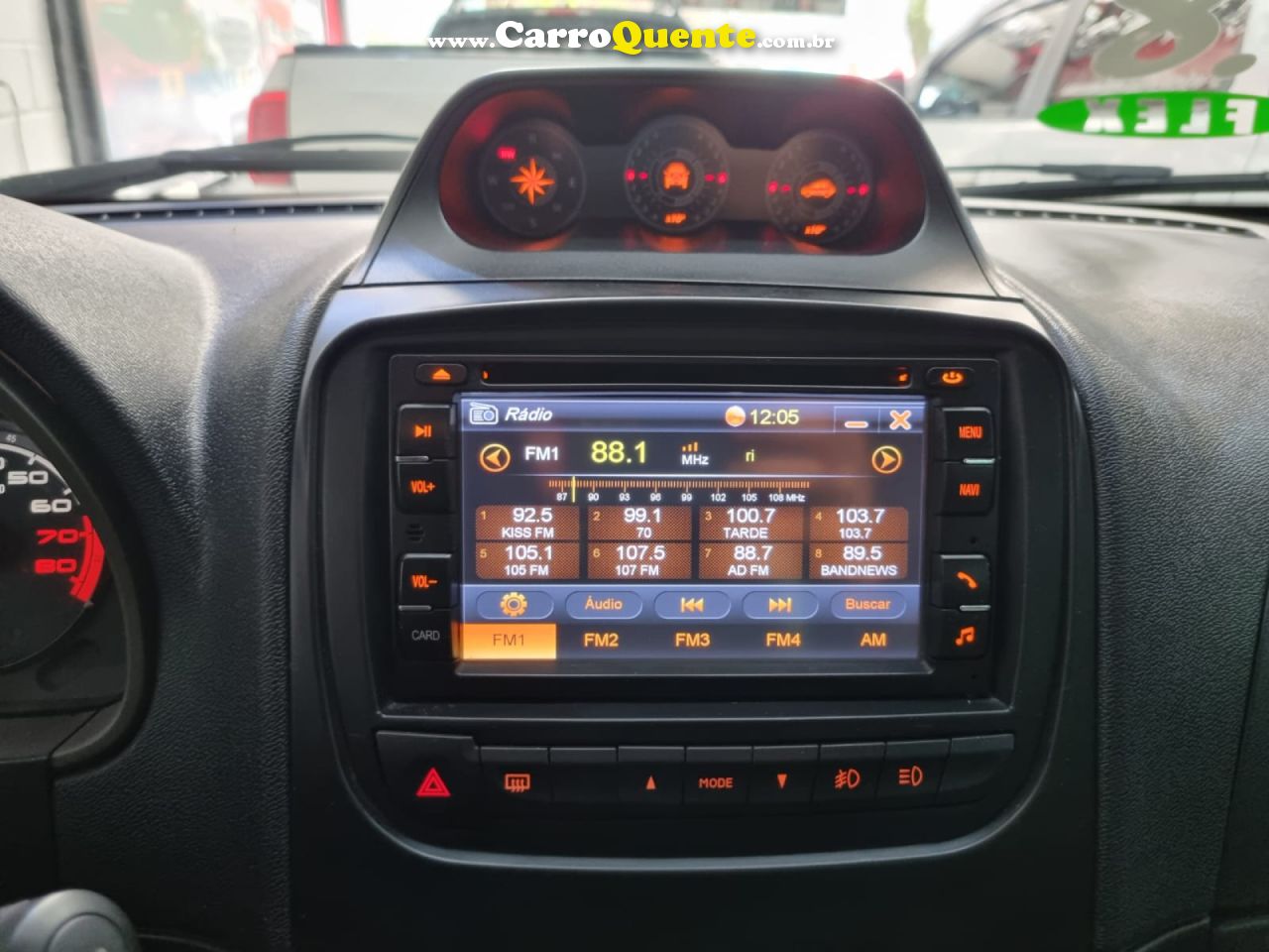 FIAT   IDEA ADVENT. ADV.LOCKER 1.8 MPI FLEX 5P   DOURADO 2016 1.8 FLEX - Loja