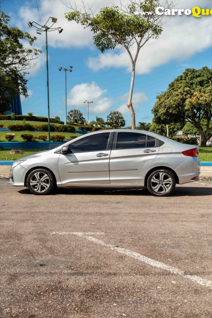 HONDA   CITY SEDAN EX 1.5 FLEX 16V 4P AUT.   PRATA 2016 1.5 FLEX - Loja