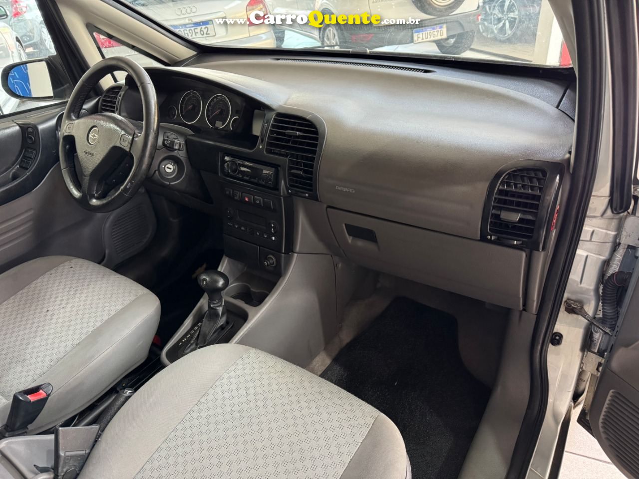 Zafira Elite 2.0 (Flex) (Aut) 2010/2009 Chevrolet - Loja